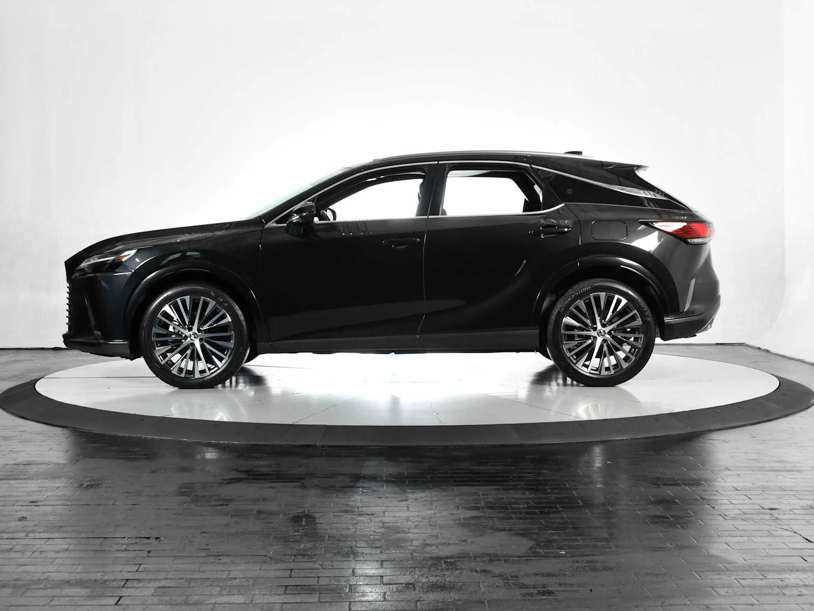 Used 2025 Caviar Lexus Premium Plus image 2