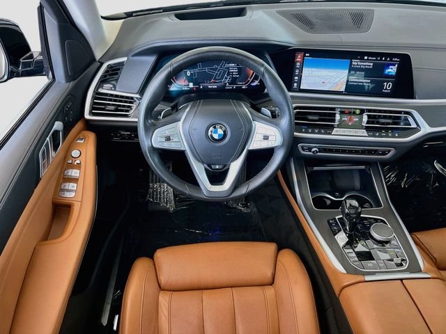 Used 2022 Black BMW xDrive40i image 25