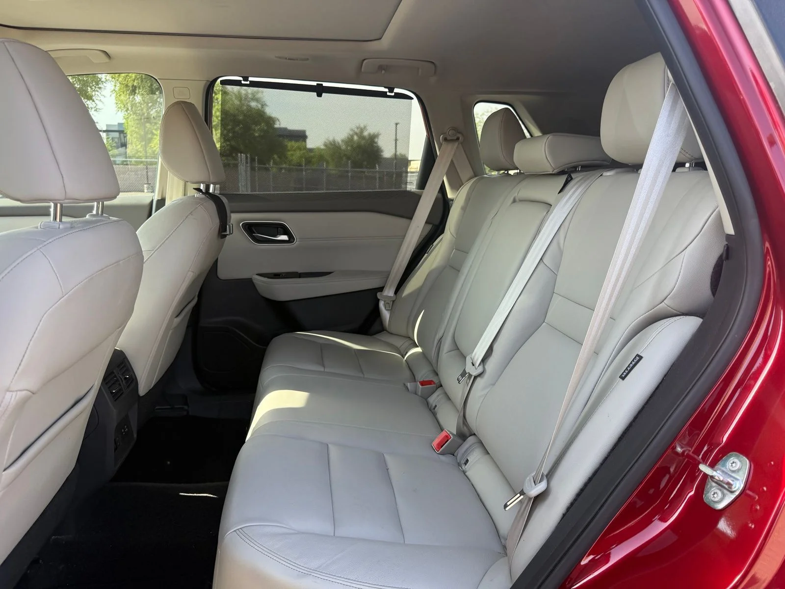 Used 2021 Scarlet Ember Tintcoat Nissan SL image 8