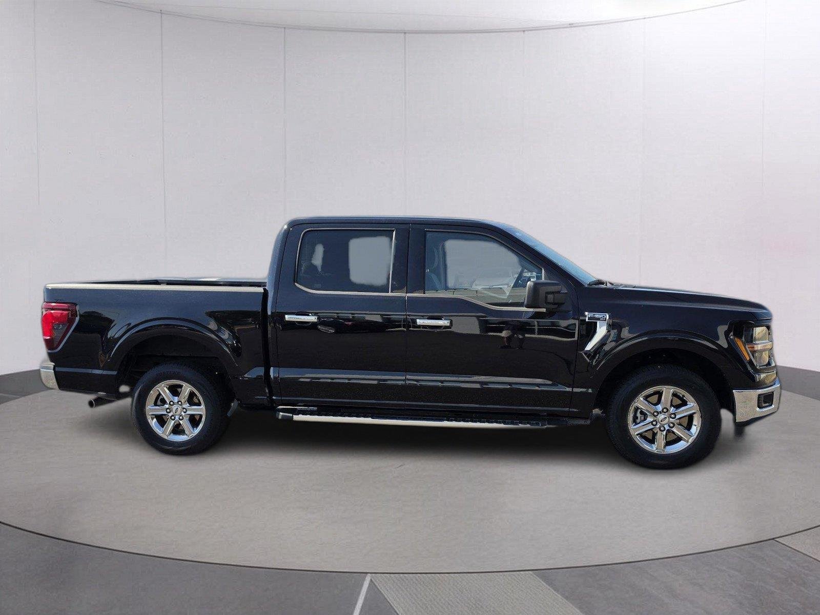 Used 2025  Ford XLT image 6