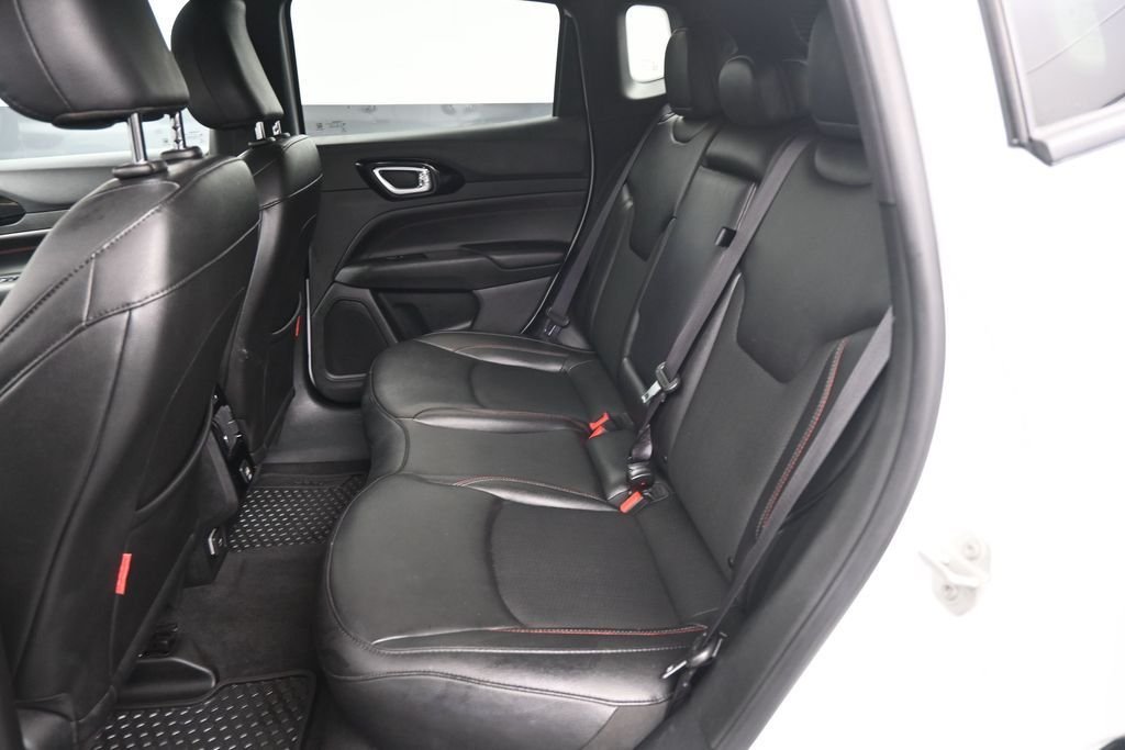 Used 2024 White Jeep Trailhawk image 10