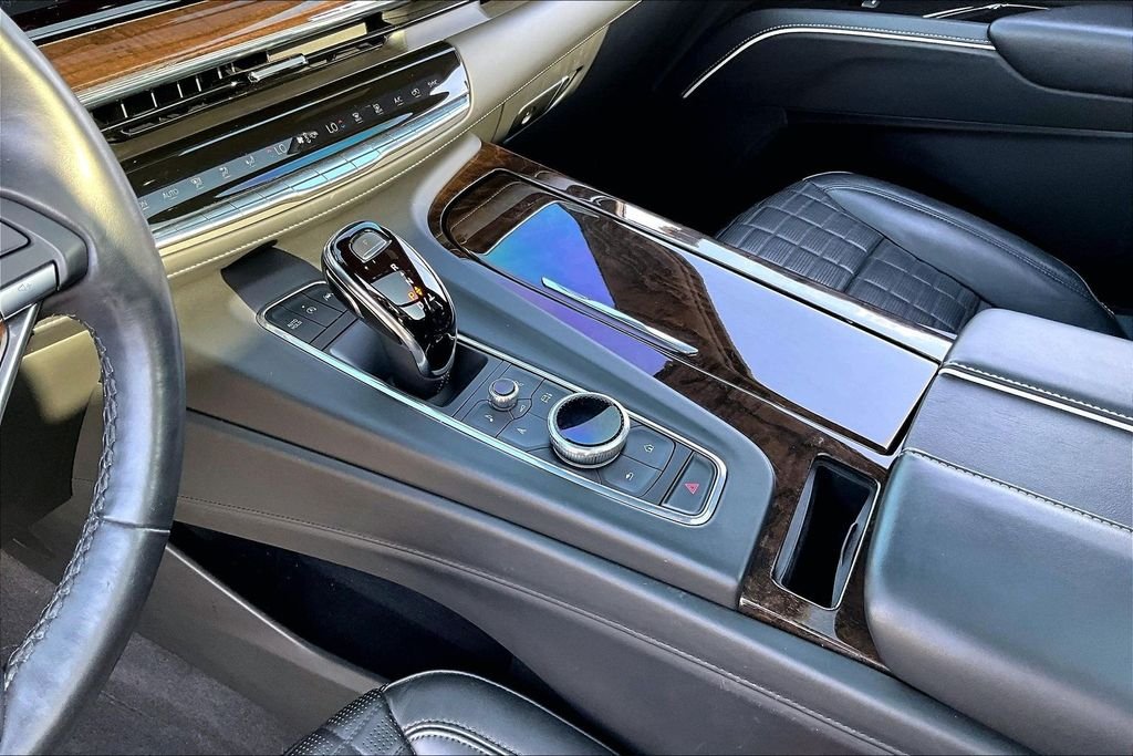 Used 2021 White Cadillac Sport Platinum image 14