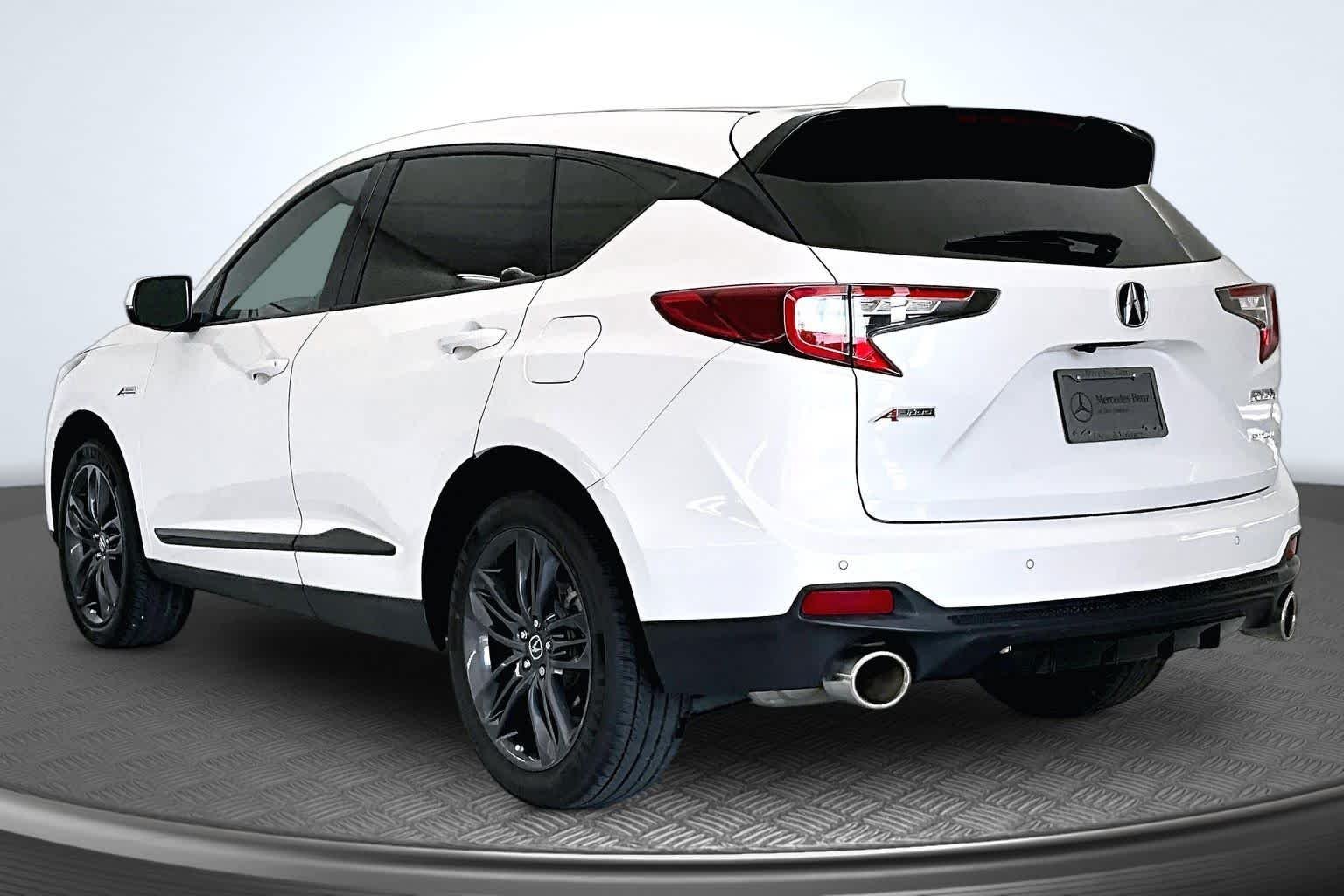 Used 2023 Platinum White Pearl Acura w/A-Spec Package image 4