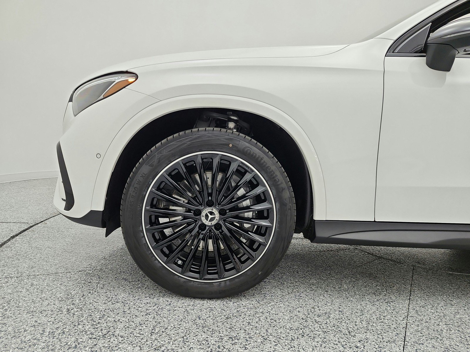 New 2026 Polar White Mercedes-Benz GLC 300 SUV image 13