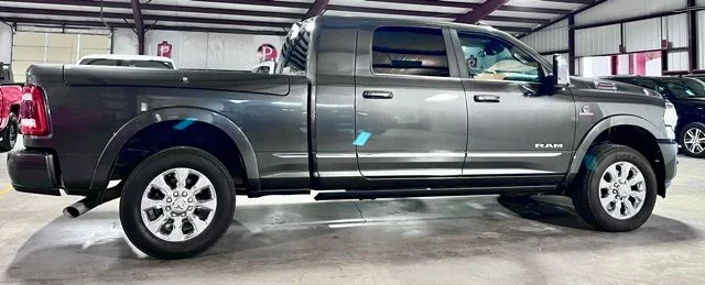 2024 RAM Ram 3500 Pickup Limited - Photo 2