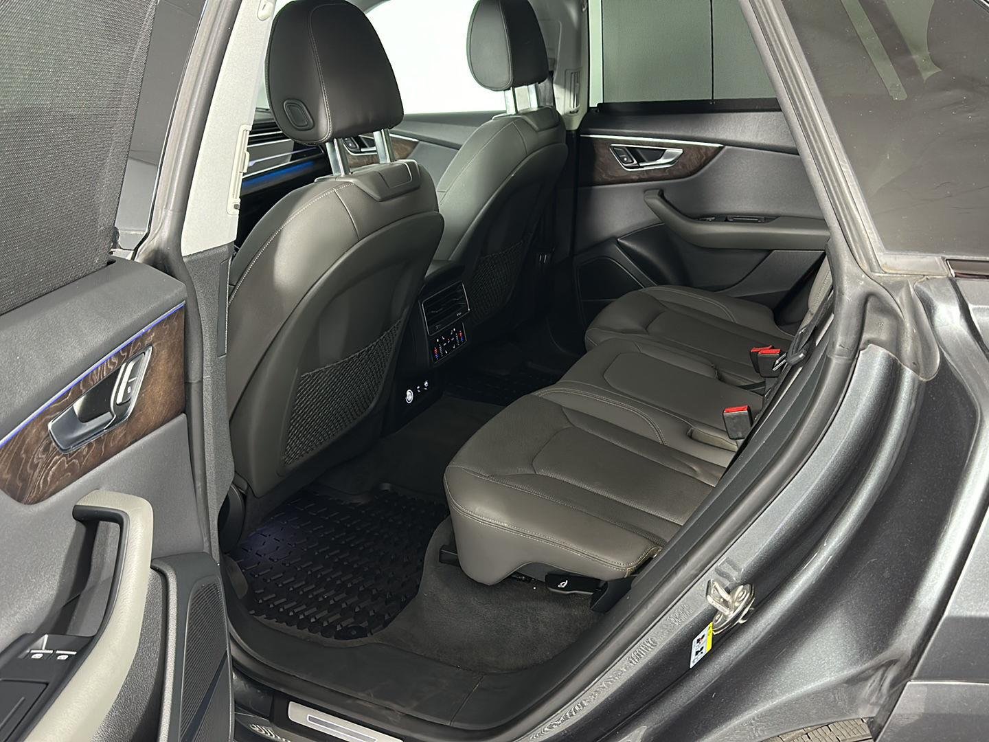 Used 2019 Daytona Gray Pearl Effect Audi Prestige image 21