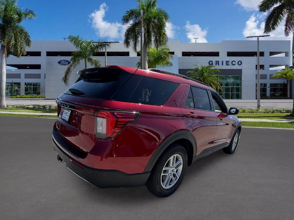 New 2027 Ruby Red Metallic Tinted Clearcoat Ford Active image 7