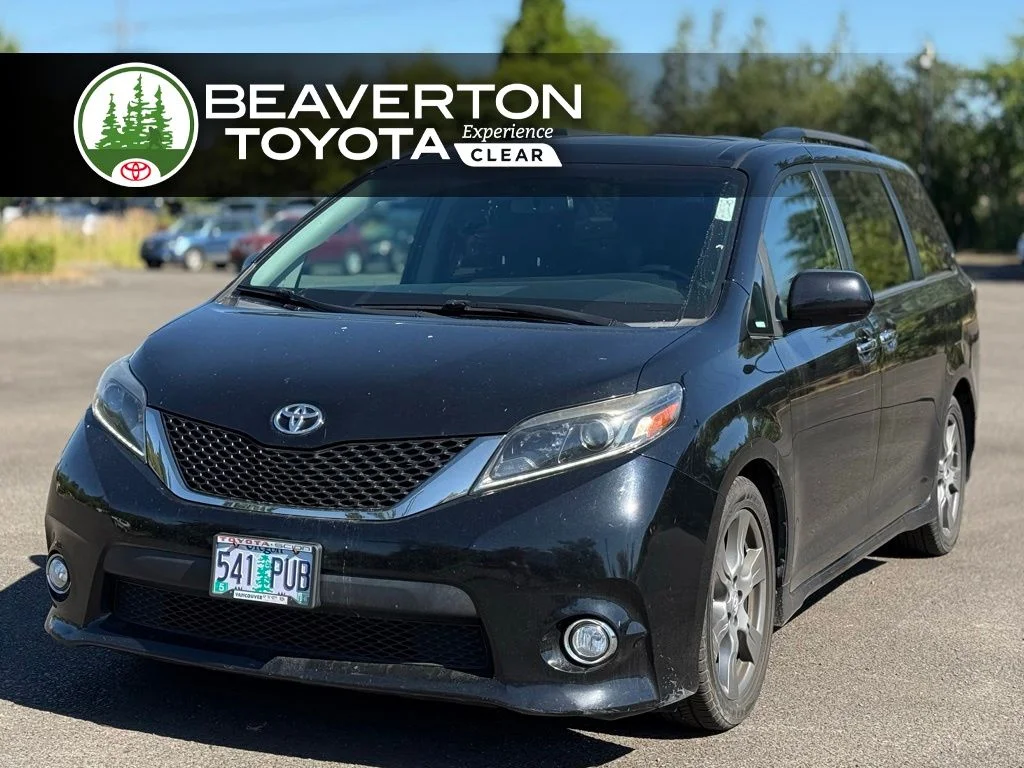 2017 Toyota Sienna SE V6 8-Passenger's photo