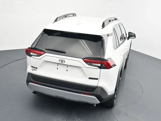 Used 2024  Toyota Adventure image 23