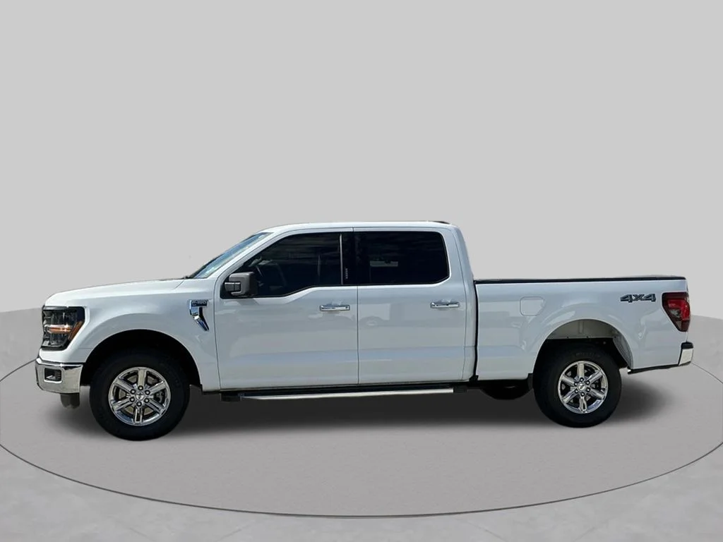 Used 2024  Ford XLT image 3