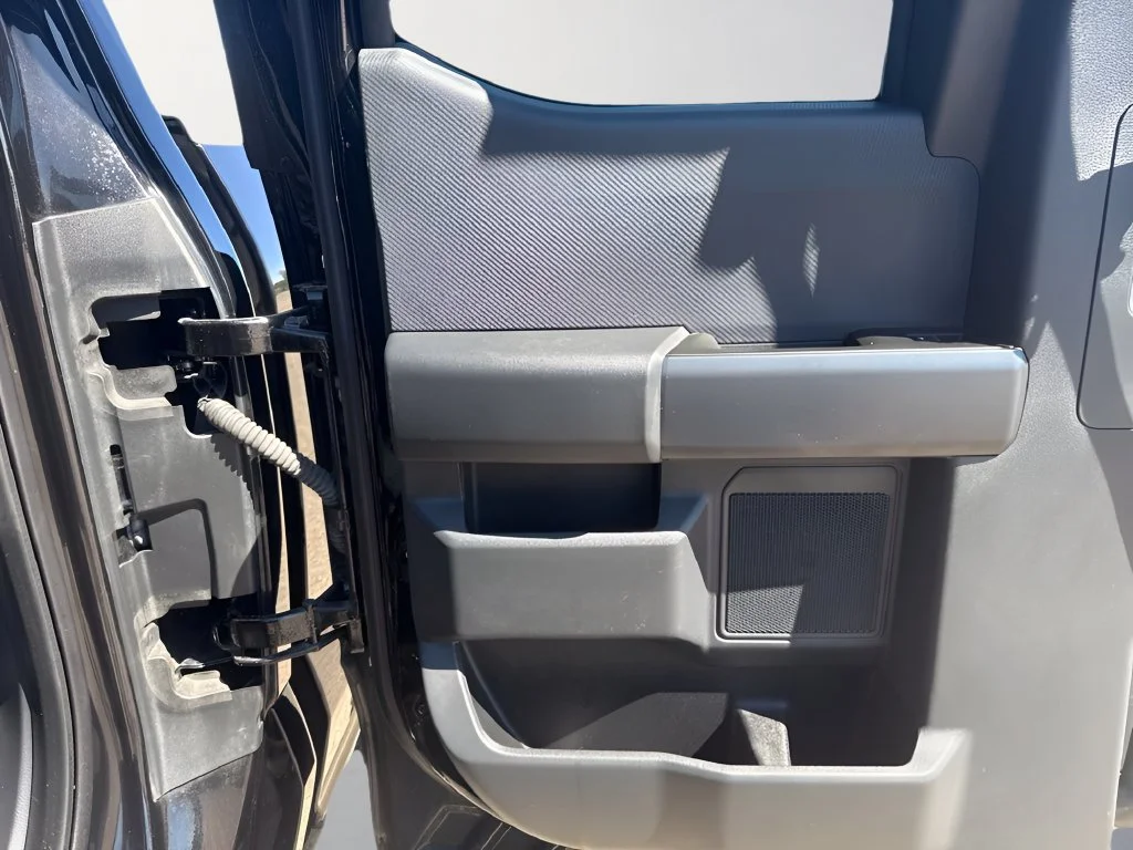 Used 2023  Ford XL image 25
