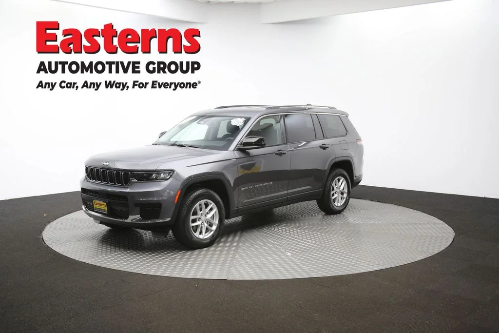Used 2023 Gray Jeep Laredo image 58