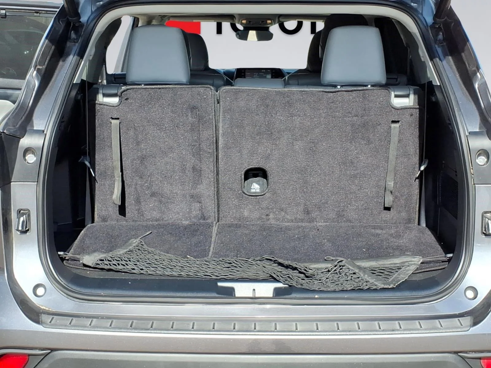 Used 2022 Magnetic Gray Metallic TOYOTA SUV image 9
