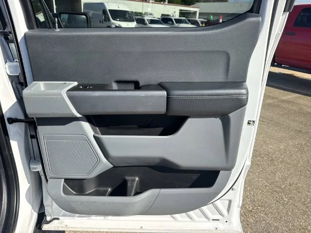 Used 2021 White Ford XLT image 32