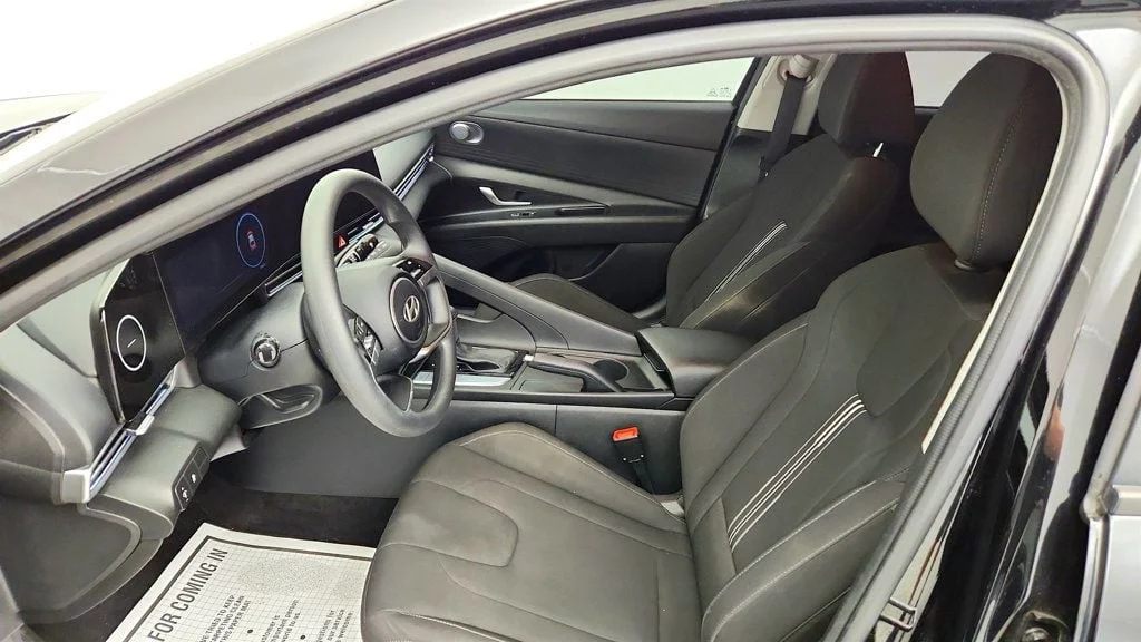 Used 2024 Abyss Black Hyundai SEL IVT image 20