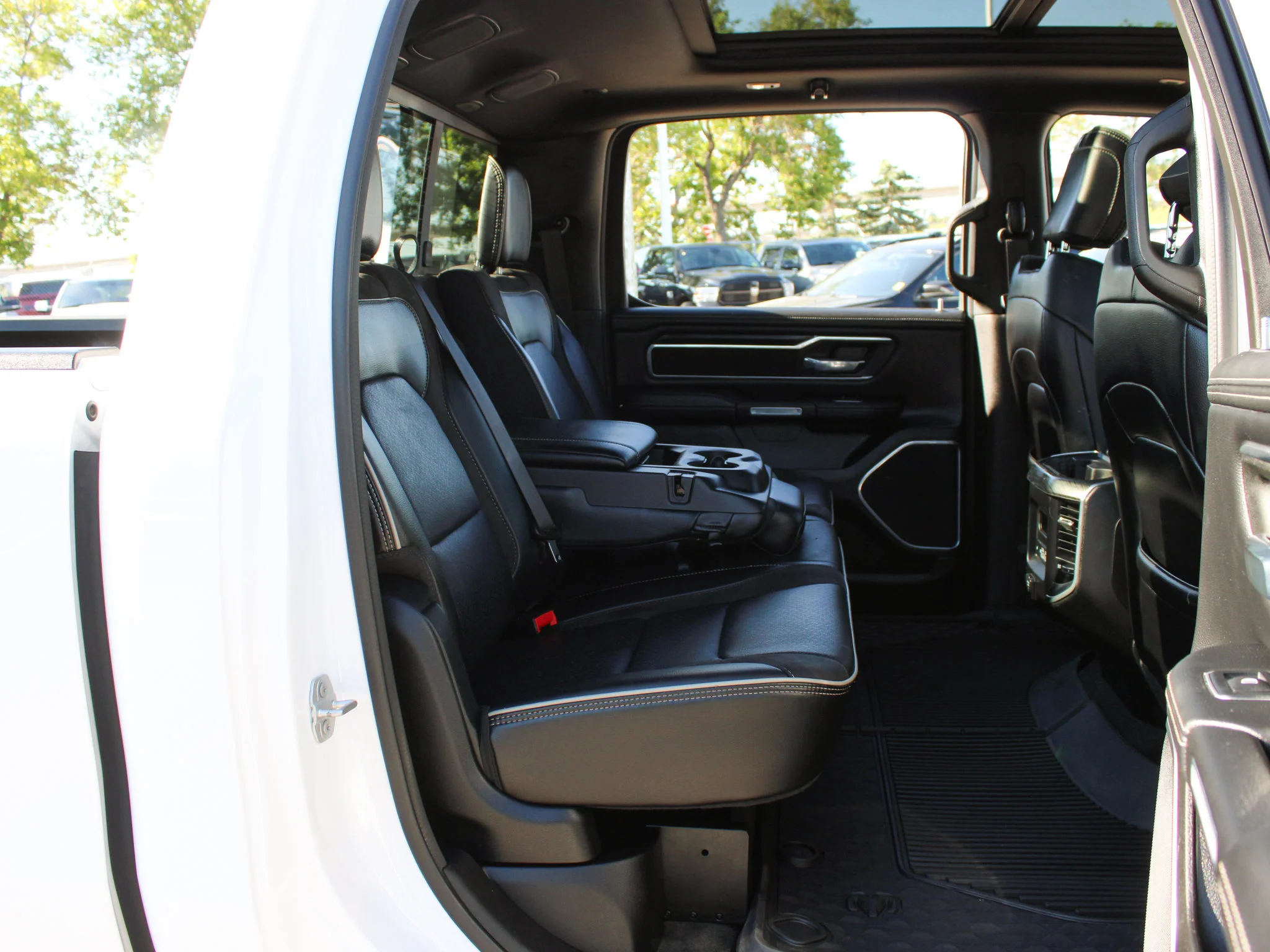 Certified Used 2023 White RAM Laramie * No Accidents | HEMI V8 | Running Boards | Apple CarPlay | Night Edition | Remote Start image 20