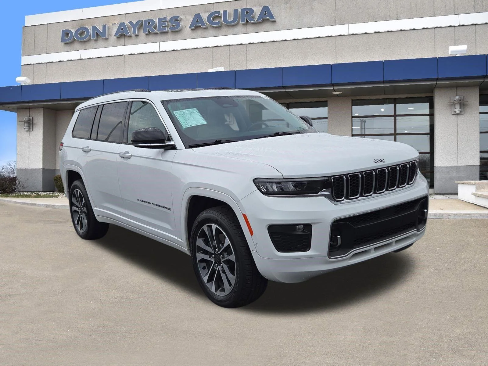 2021 Jeep Grand Cherokee L Overland's photo
