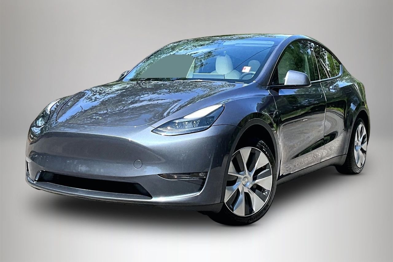 2023 Tesla Model Y Long Range Dual Motor All-Wheel Drive's photo