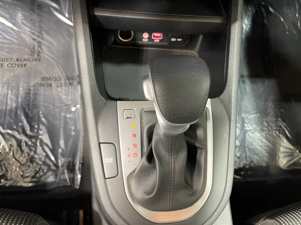 Used 2021 Currant Red Kia LXS image 14
