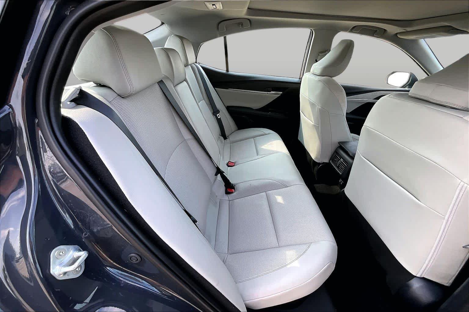 Used 2025 Underground Toyota XLE image 19