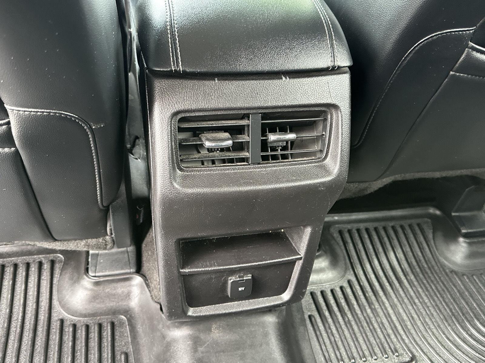 Used 2015 Silver Ford Titanium image 21