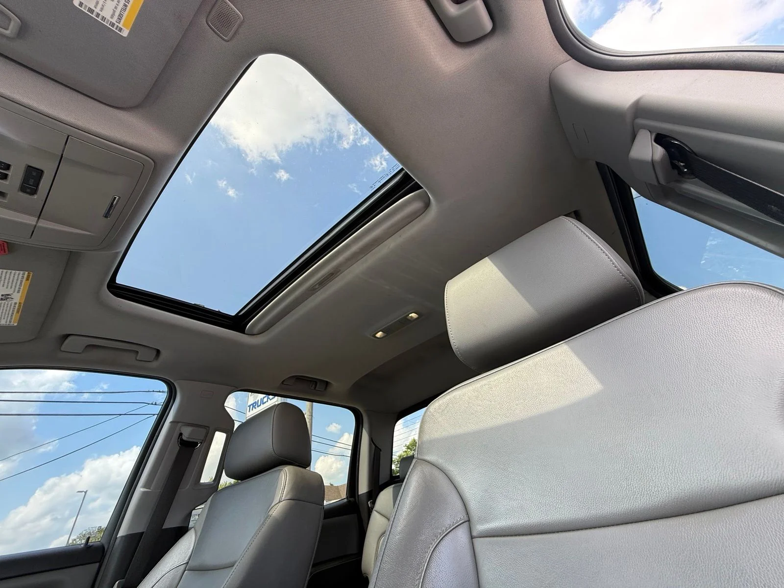 Used 2018 Blue Chevrolet LTZ image 4