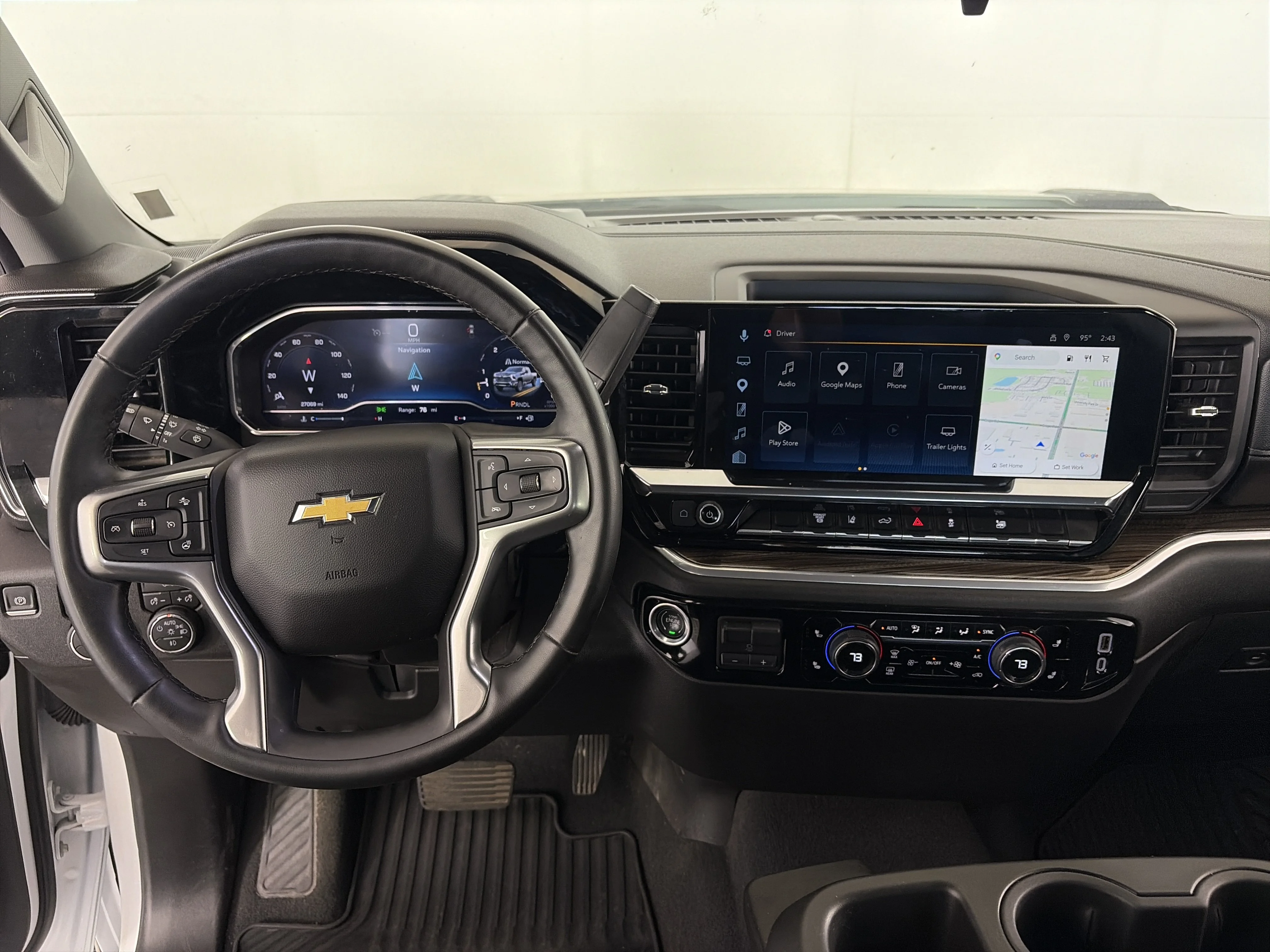Certified Used 2025 Summit White Chevrolet LT image 3
