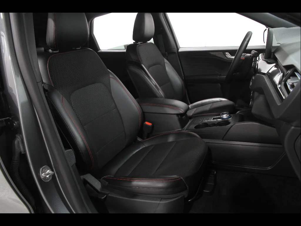 Used 2025 Carbonized Gray Ford ST-Line image 16