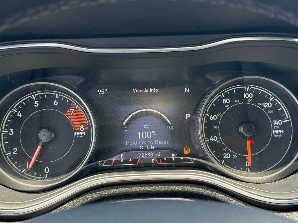 Used 2019 Red Jeep Trailhawk image 20