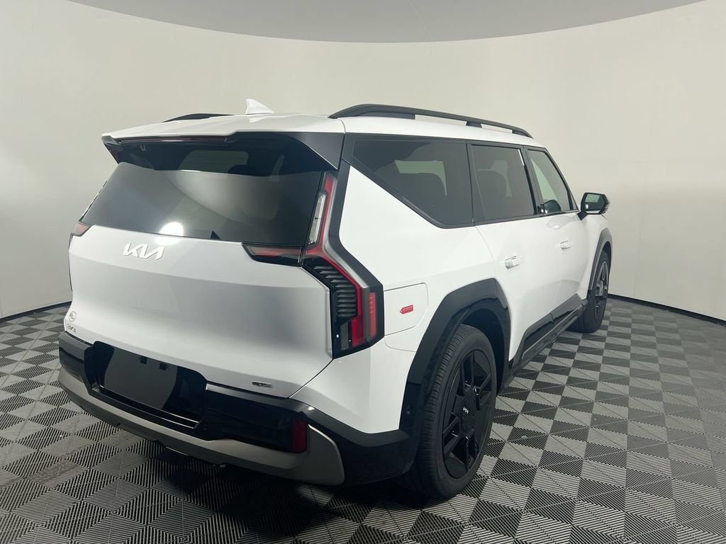New 2026 Glacial White Pearl / Black Ro Kia GT-Line AWD image 3