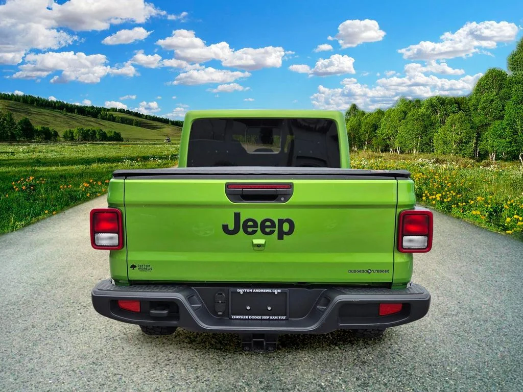 Certified Used 2025 Green Jeep High Tide image 5