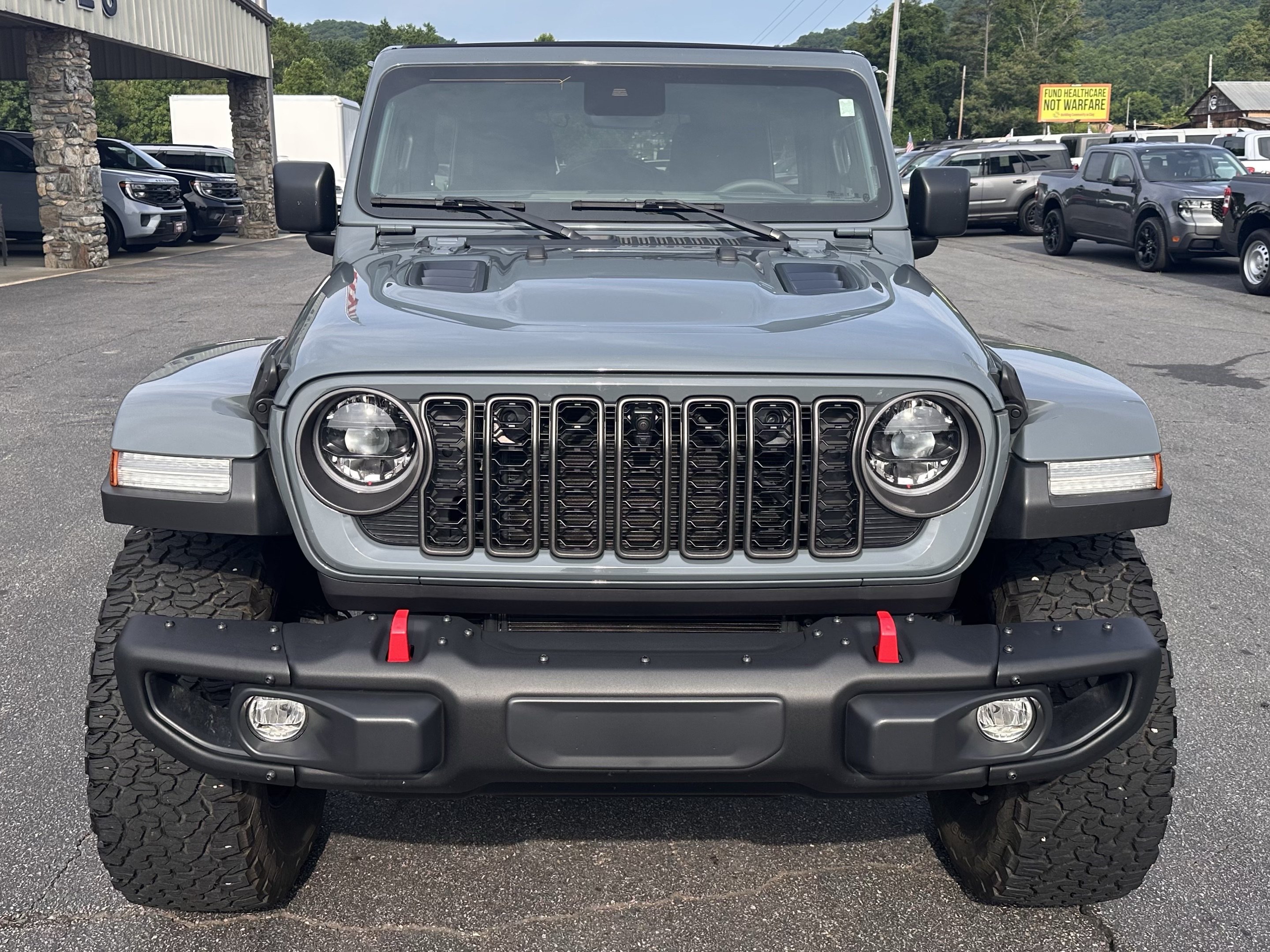 Certified Used 2024 Anvil Clearcoat Jeep Rubicon X image 3