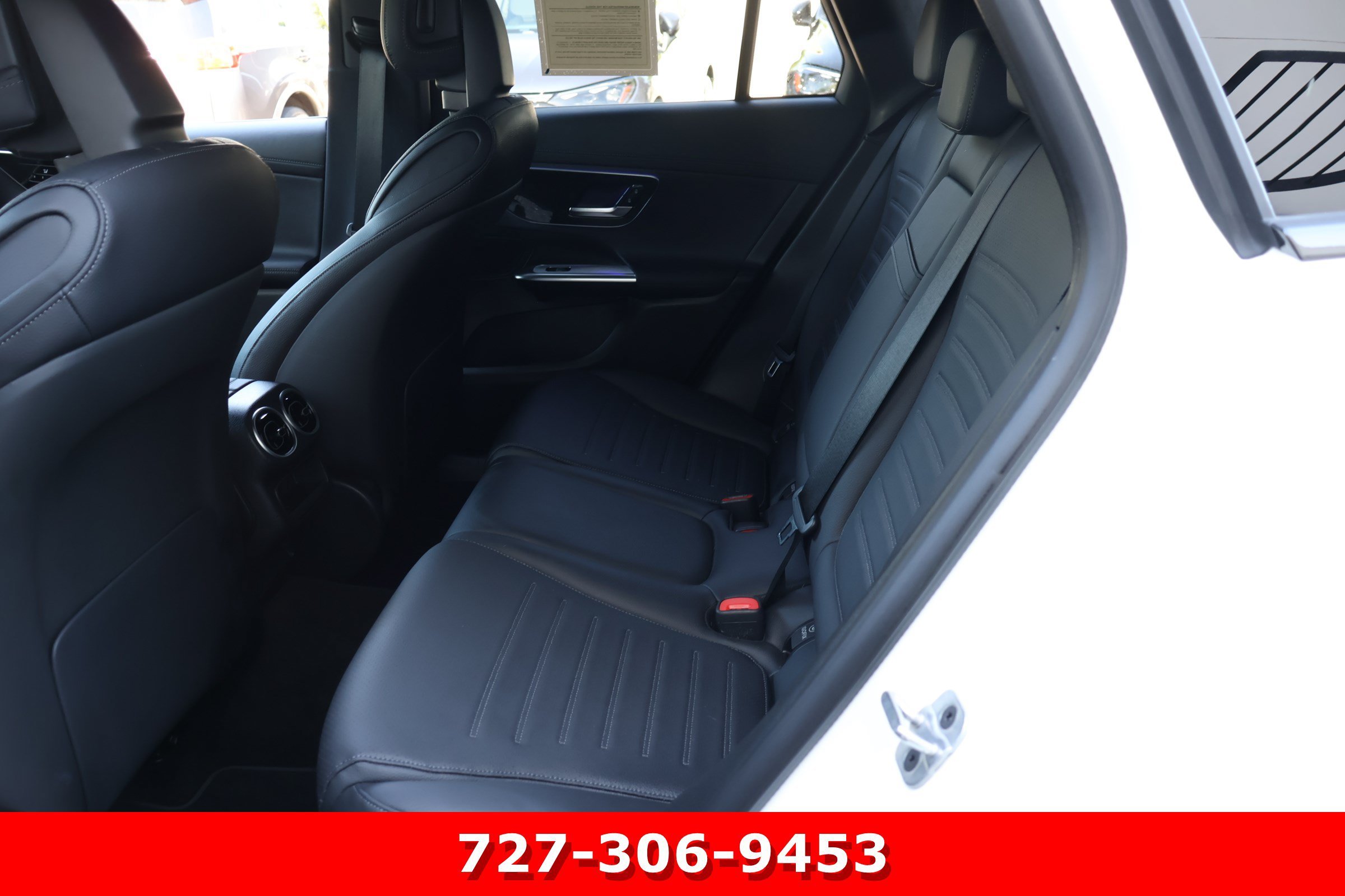 Certified Used 2025 Polar White Mercedes-Benz GLC 300 image 17