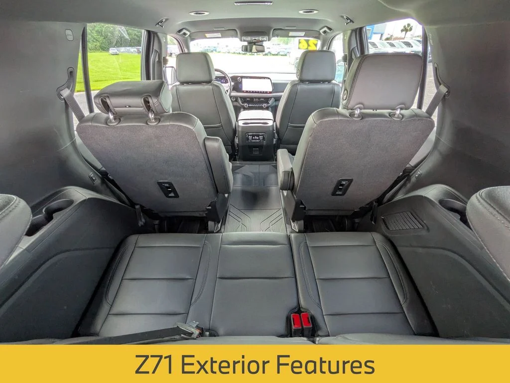 Used 2026 Gray Chevrolet Z71 image 36