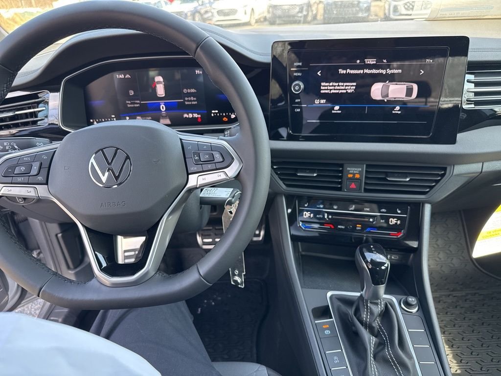 New 2025 Silver Volkswagen 1.5T Sport image 27