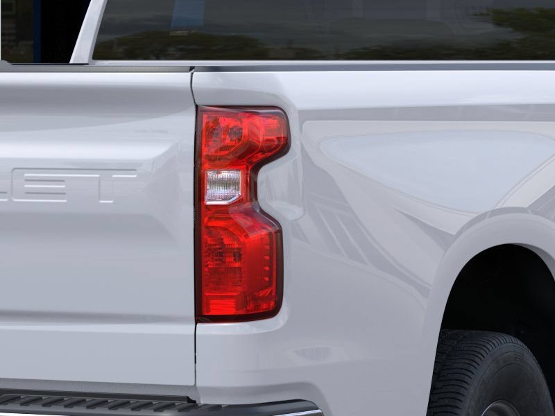 New 2026 Summit White Chevrolet WT image 13