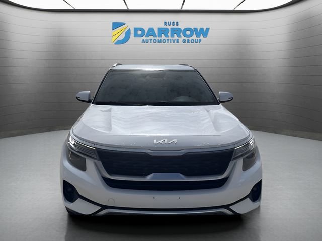 Used 2022 White Kia S image 9