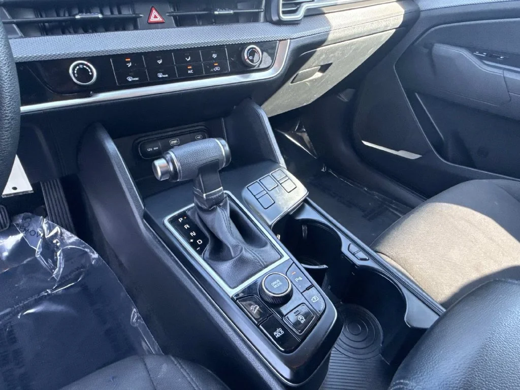 Used 2023 Black Kia LX image 24