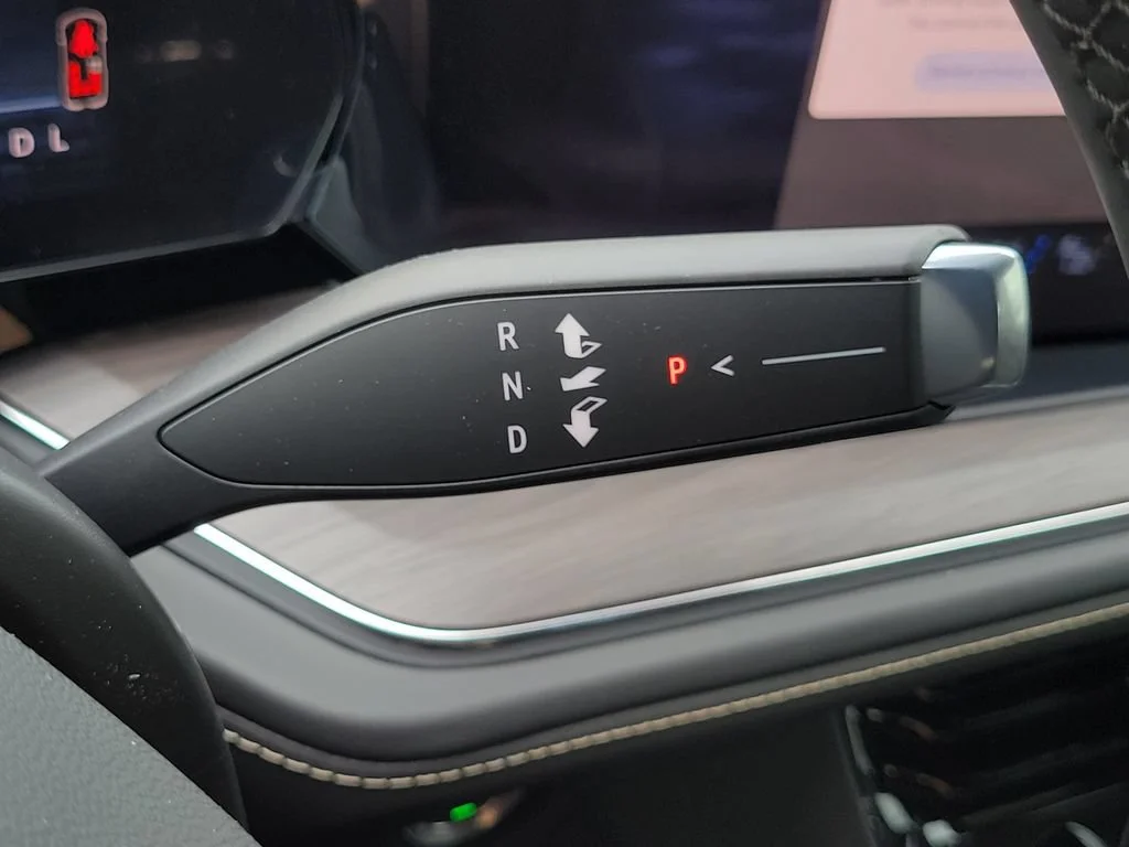 2026 Chevrolet Suburban Premier - Photo 33
