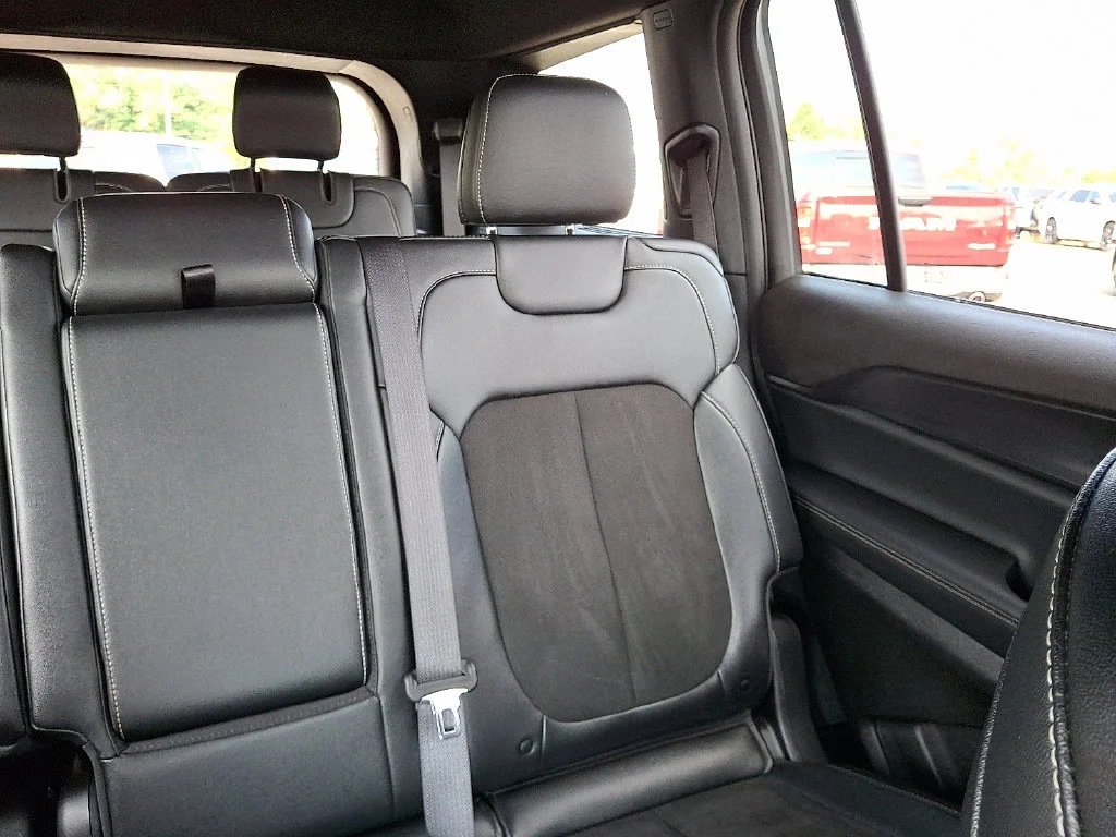 Used 2023 Gray Jeep Altitude 4x4 image 21