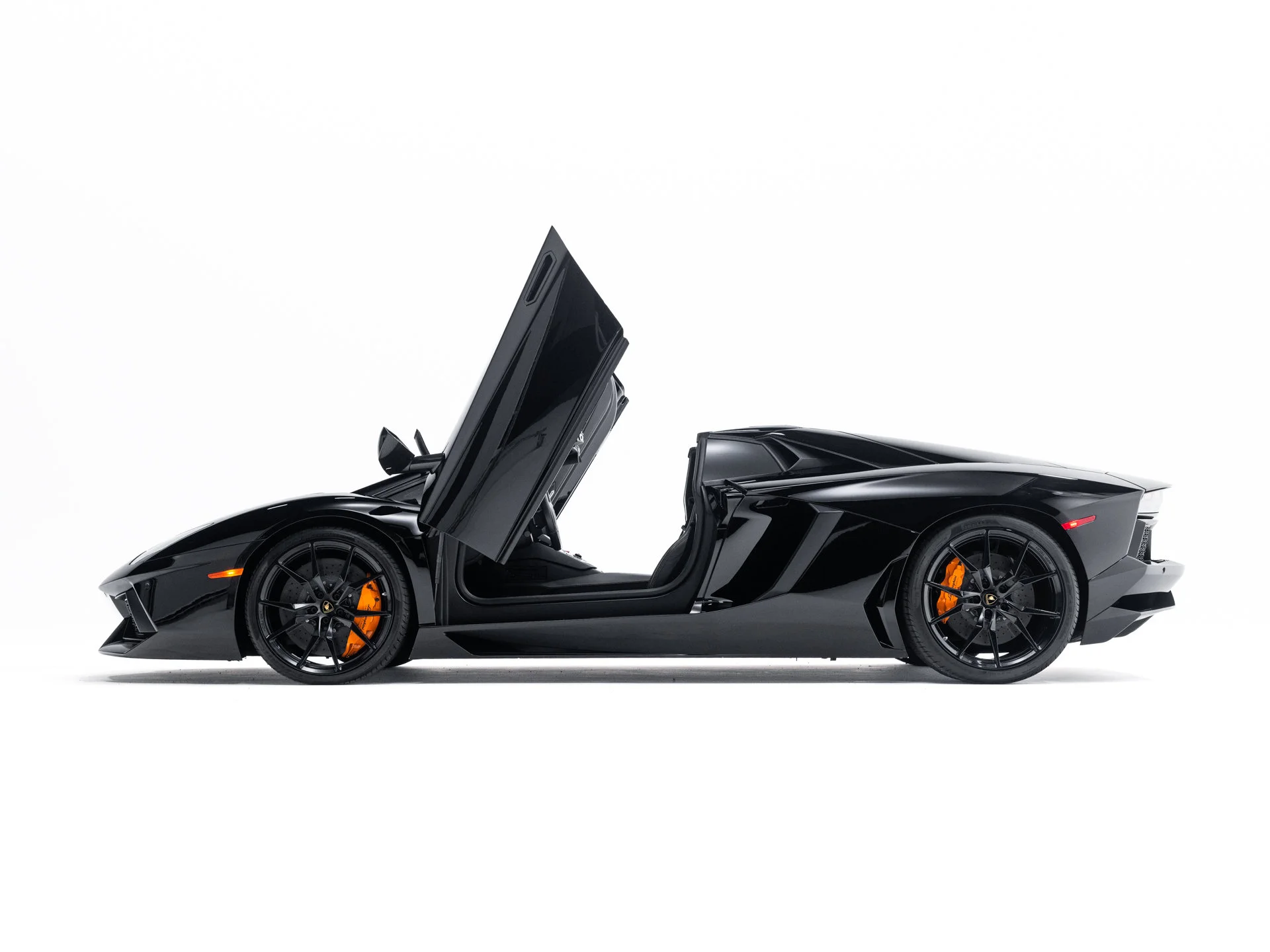 Used 2014  Lamborghini LP700-4 image 11