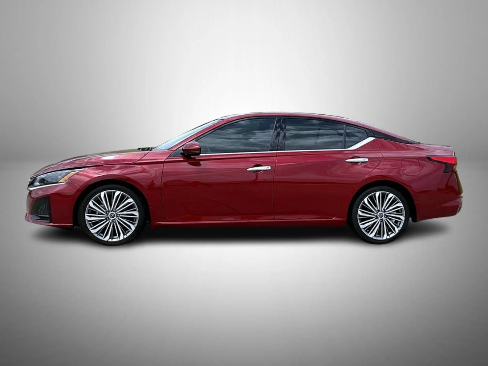 Used 2023 Red Nissan 2.5 SL image 8