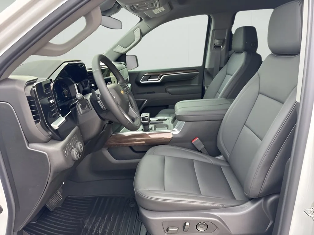 2026 Chevrolet Silverado 1500 LT - Photo 7