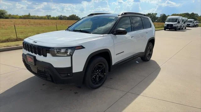 New 2026 Bright White Clear-Coat Exterior Paint Jeep Limited image 5