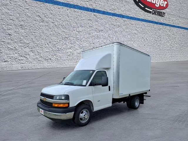 2025 Chevrolet Express 3500 139" WB's photo