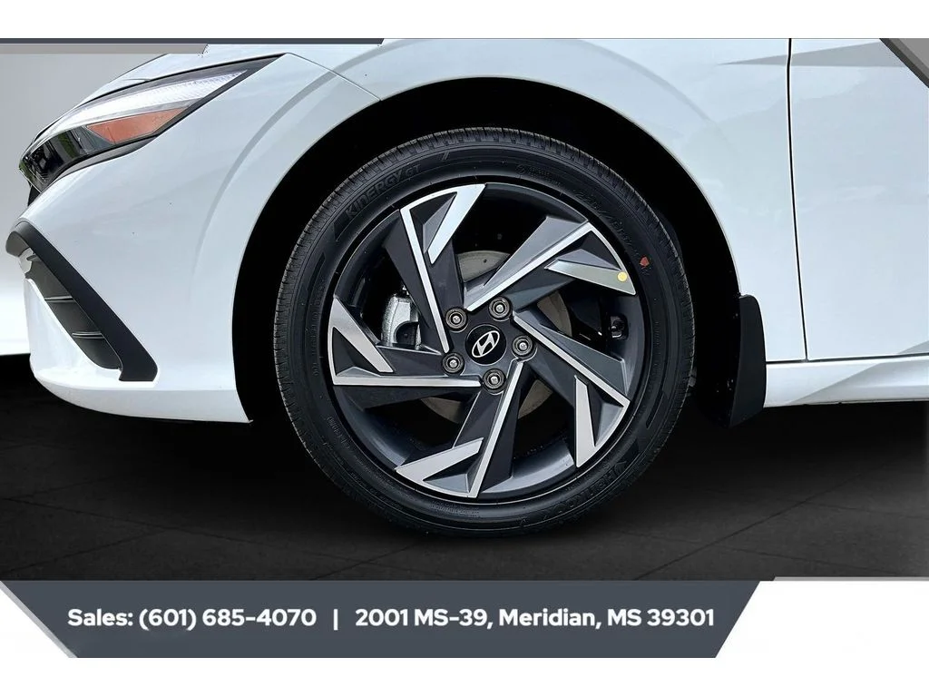 Used 2025 SERENITY WHITE Hyundai SEL Sport image 11