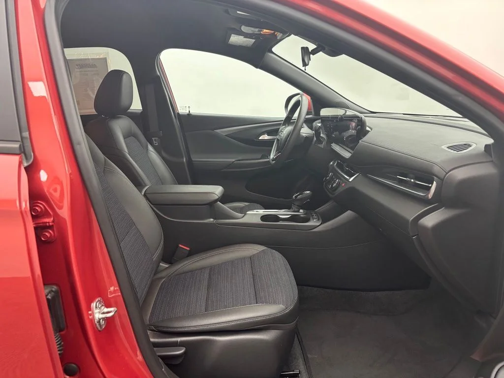 Used 2024 Red Buick Preferred image 28