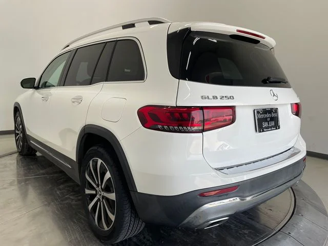 Certified Used 2022 Polar White Mercedes-Benz GLB 250 image 9