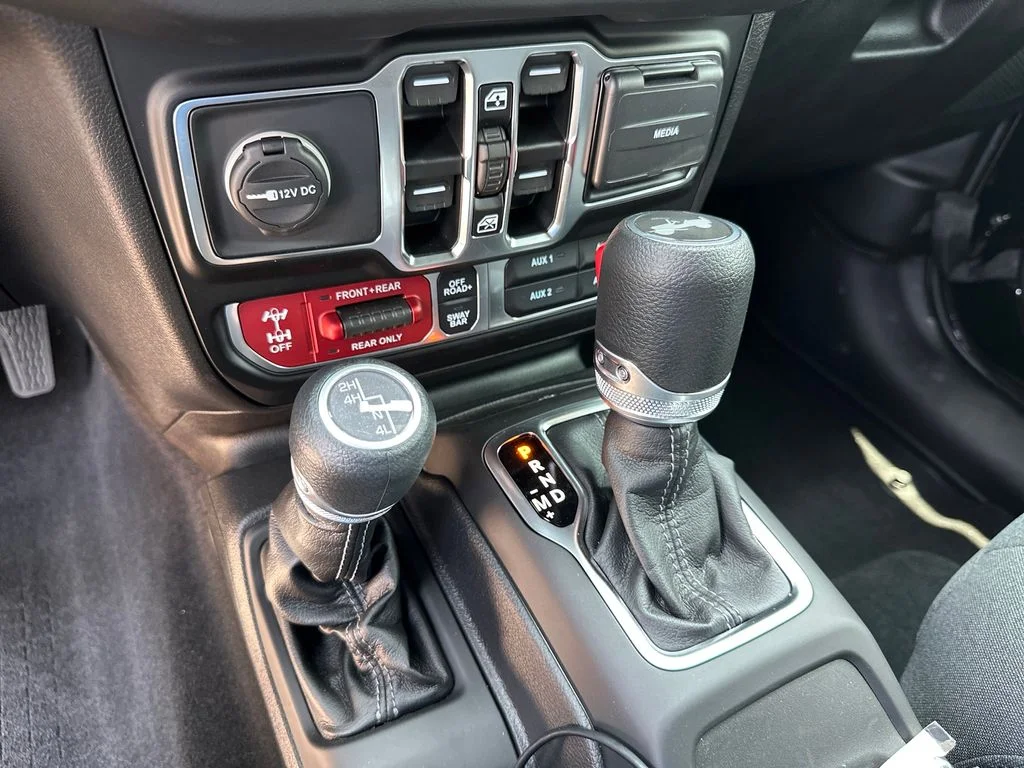 2025 Jeep Wrangler 4-Door Rubicon - Photo 31