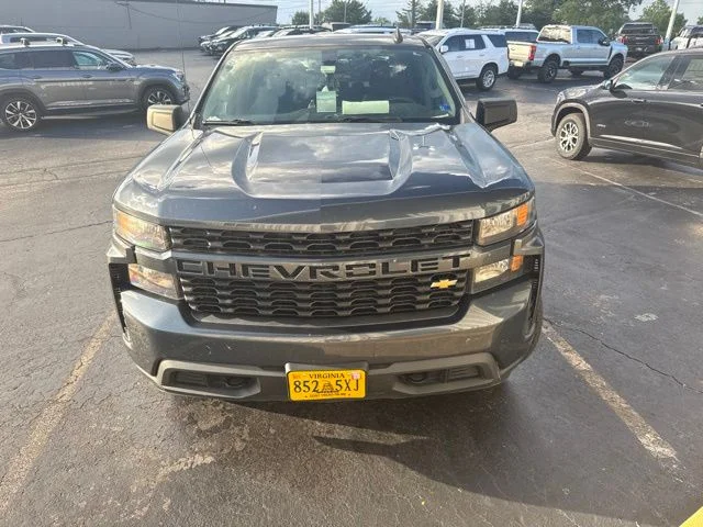 Used 2021 Gray Chevrolet Custom image 4